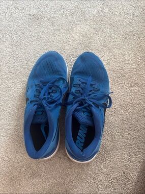 Nike Women’s Blue Athletic Running Sneakers